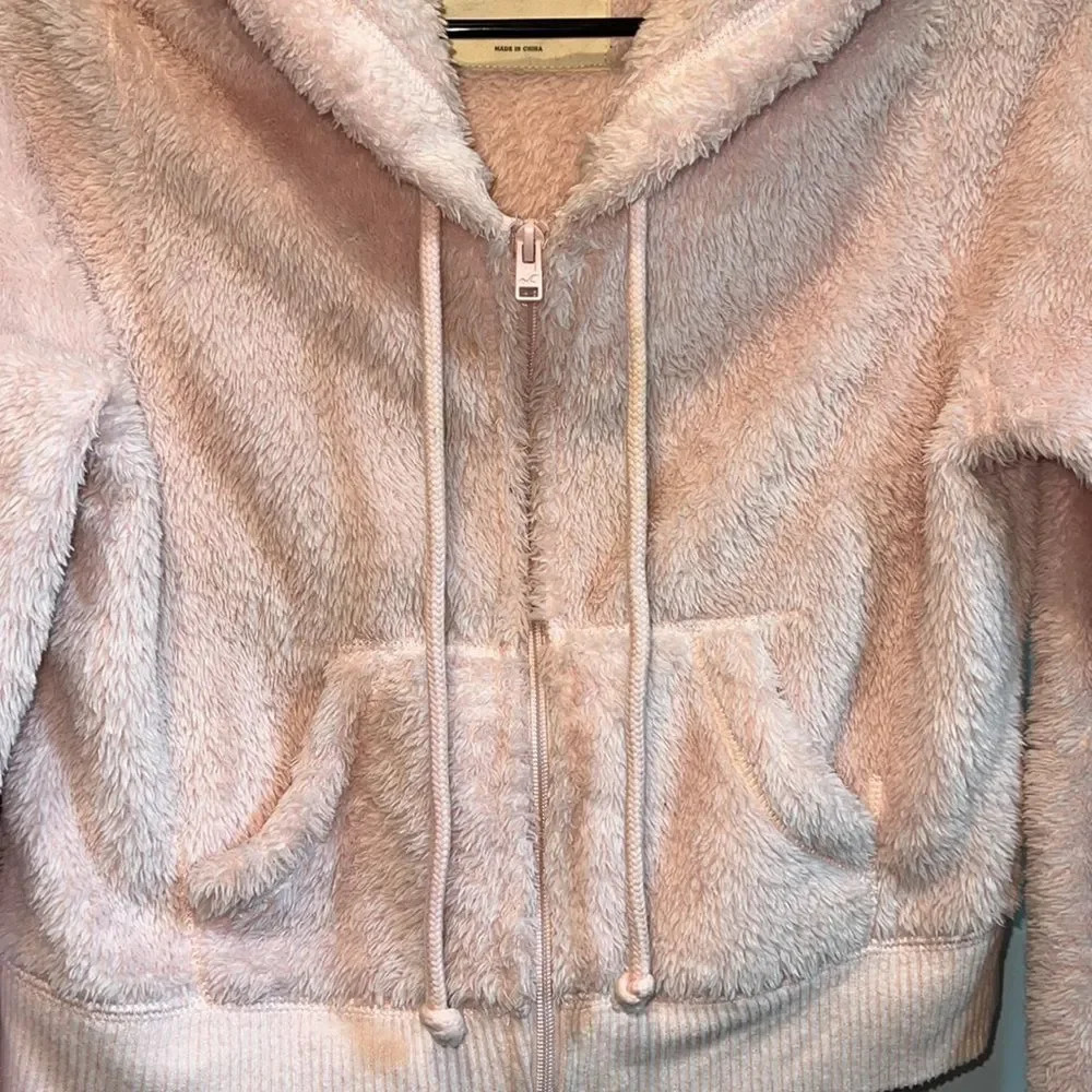 Hollister XS fuzzy pink soft zip up hoodie logo sleeve - Picture 6 of 10